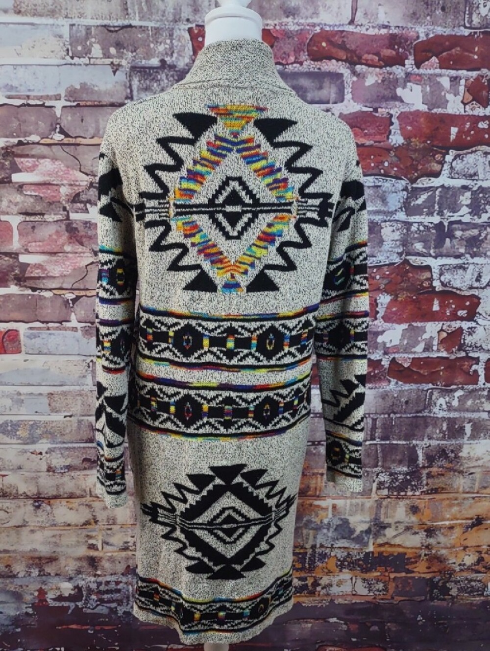 Open-Front Aztec Knit Cardigan - Picture 3 of 6
